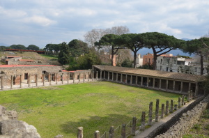 13-Quadriportico dei teatri