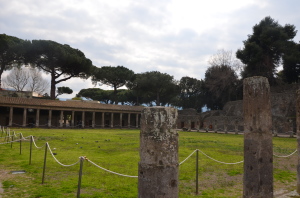 13-Quadriportico dei teatri2